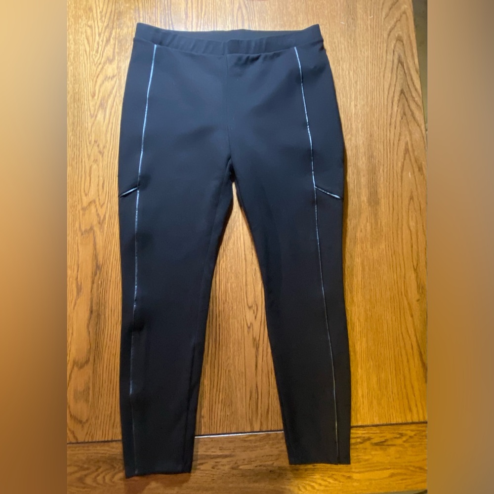 Splendid Pants, NWT, Dress, Work or Play Pants or Dressy Leggings. Black, Sz L